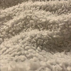 Meet your Posher, Chloe